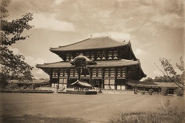1923年（大正12年）奈良市東大寺に誕生